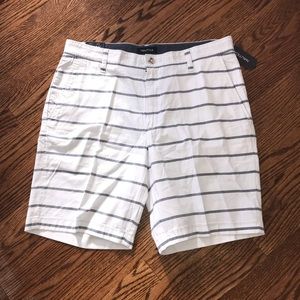 Classical Nautica striped shorts